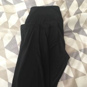 Hello black OS leggings